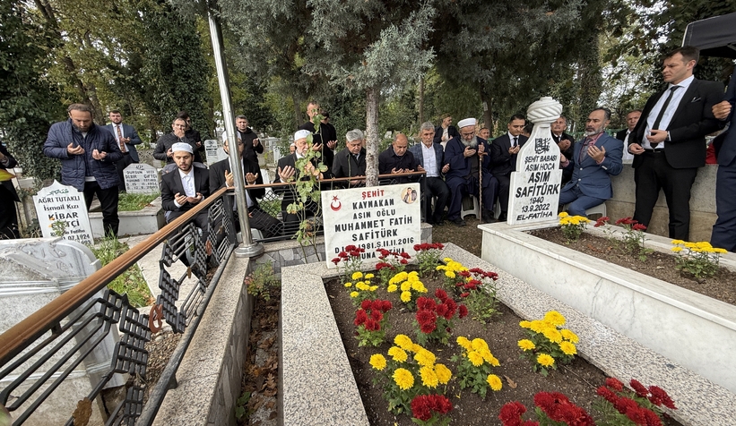 Şehit Kaymakam Safitürk mezarı başında anıldı