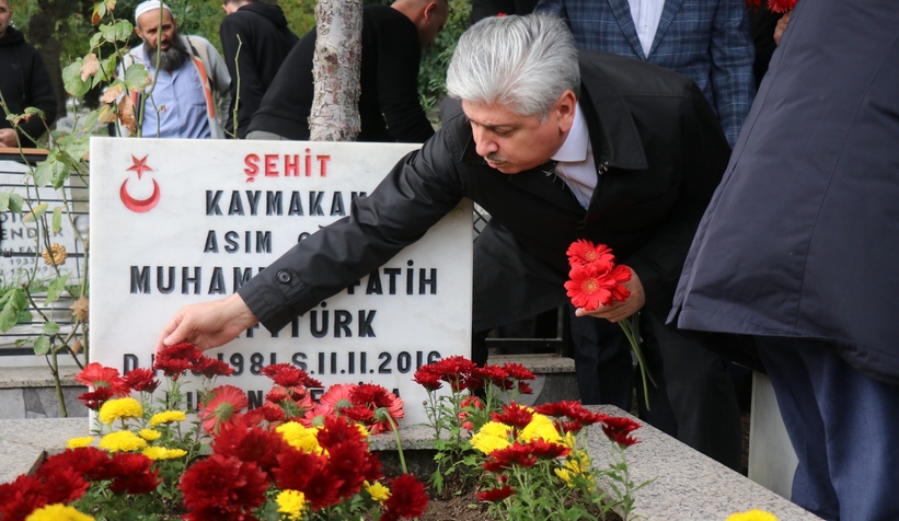 Şehit Kaymakam Safitürk mezarı başında anıldı