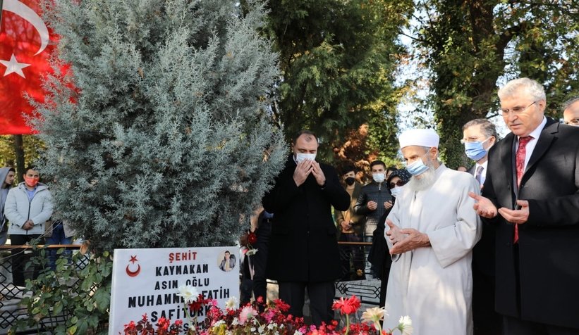 Şehit Kaymakam Safitürk mezarı başında anıldı