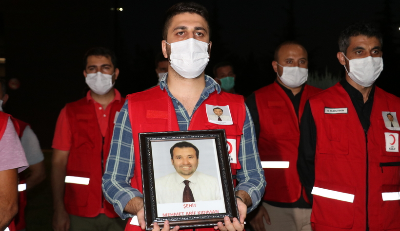 sehit-kizilay-gorevlisi-duzce-de-topraga-verilecekzgzxauirtn