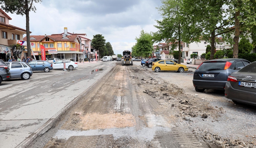 Şehit Mehmet Karabaşoğlu Caddesi’nde üstyapı çalışmaları başladı