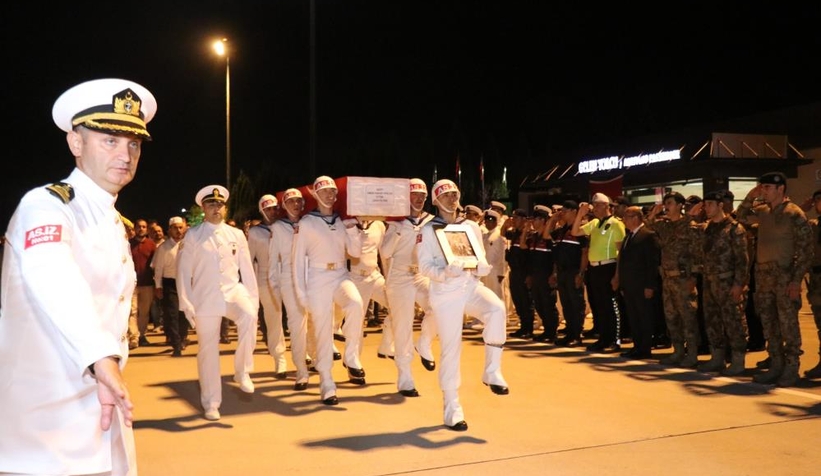 sehit-omer-faruk-civelek-in-cenazesi-karasu-ya-geldidk4ysdh3tg