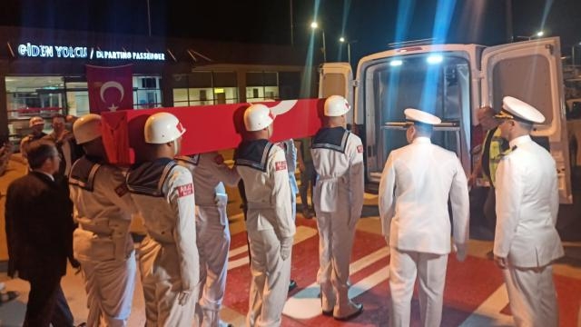 sehit-omer-faruk-civelek-in-cenazesi-karasu-ya-geldidk4ysdh3tg