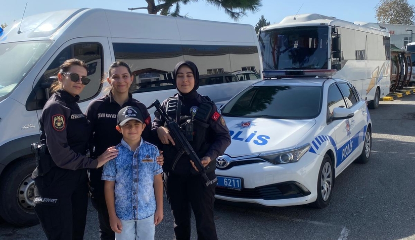 Şehit polisin oğluna unutulmaz bir gün yaşattılar