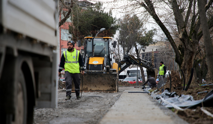 sehrin-en-eski-caddesinde-donusum-suruyoraxeryk1tvd