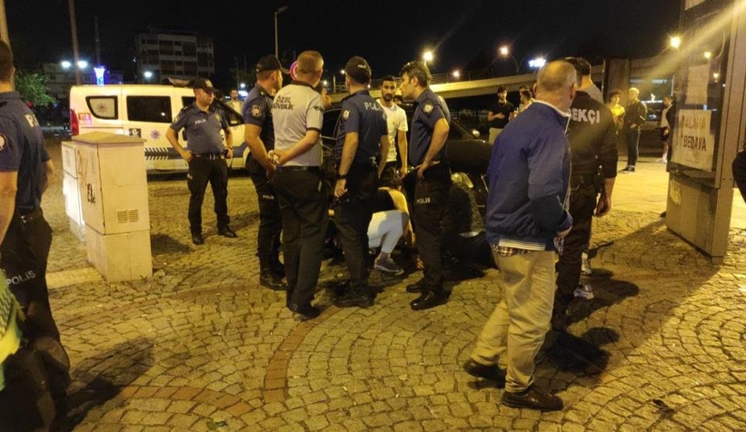 Şehrin göbeğinde bıçaklı kavga çıktı, 1 kişi yaralandı