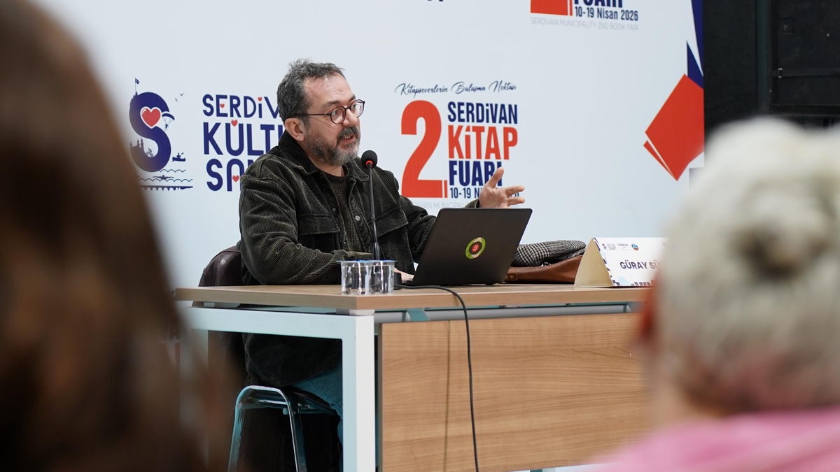 Şehrin kalbi kitapla atıyor