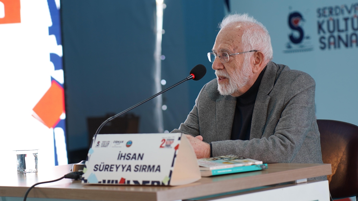 Şehrin kalbi kitapla atıyor