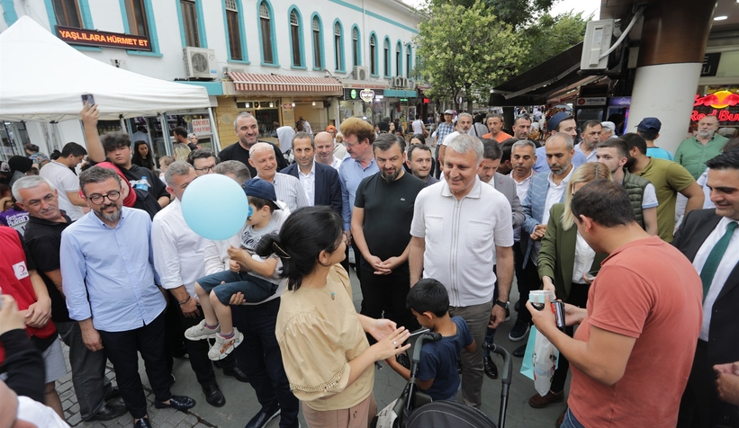 Şehrin merkezinde festival rüzgarı esti