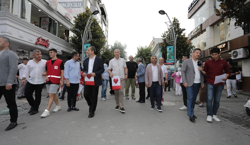 Şehrin merkezinde festival rüzgarı esti