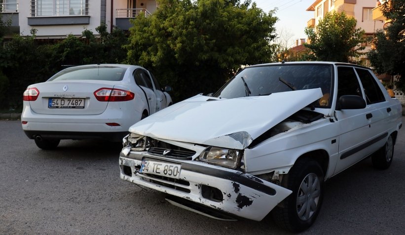 Şeker Mahalle'de kaza: 4 yaralı