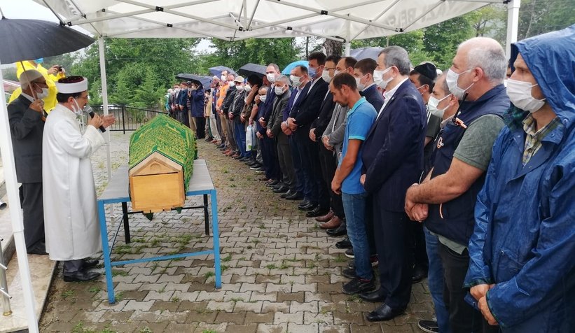 Sel kurbanı Sami amcaya acı veda