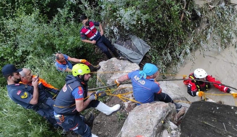 Sel sularına kapılan yaşlı adamın cansız bedeni bulundu