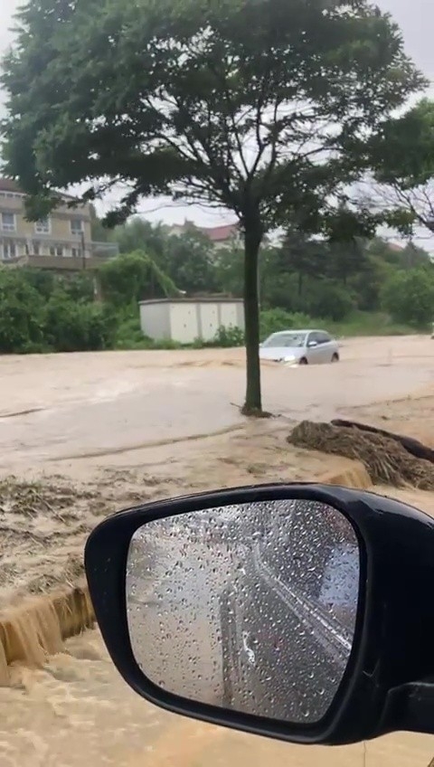 Sele yakalanan Akyazılı ailenin zor anları