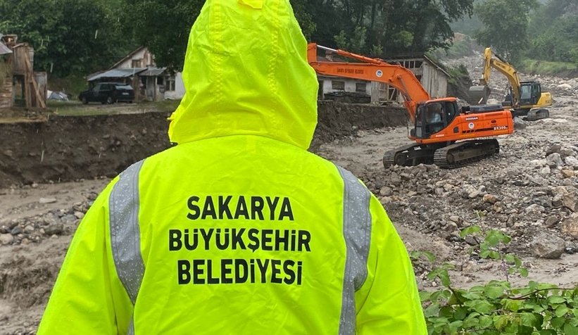 Selin vurduğu Akyazı'da yaralar sarılıyor