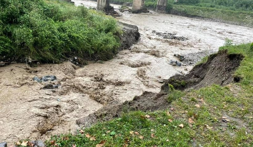 Selin vurduğu Akyazı'da yaralar sarılıyor