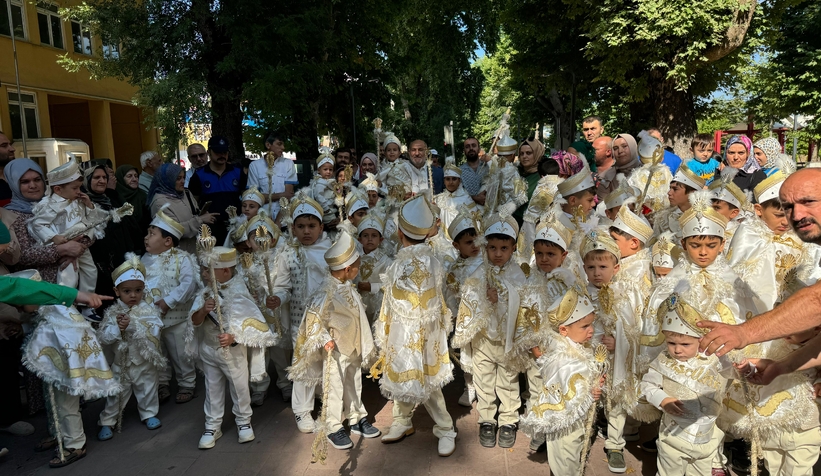 selman-dedeyi-anma-yagli-guresleri-ve-sunnet-senlikleriry9owejxl3