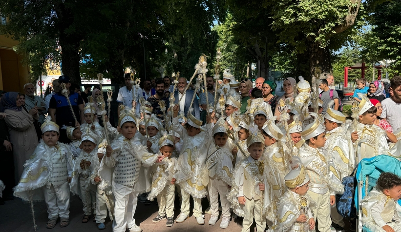 selman-dedeyi-anma-yagli-guresleri-ve-sunnet-senlikleriry9owejxl3