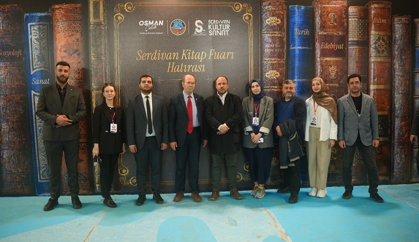 Serdivan 1. Kitap Fuarı'nda imza günü ve söyleşiler devam ediyor
