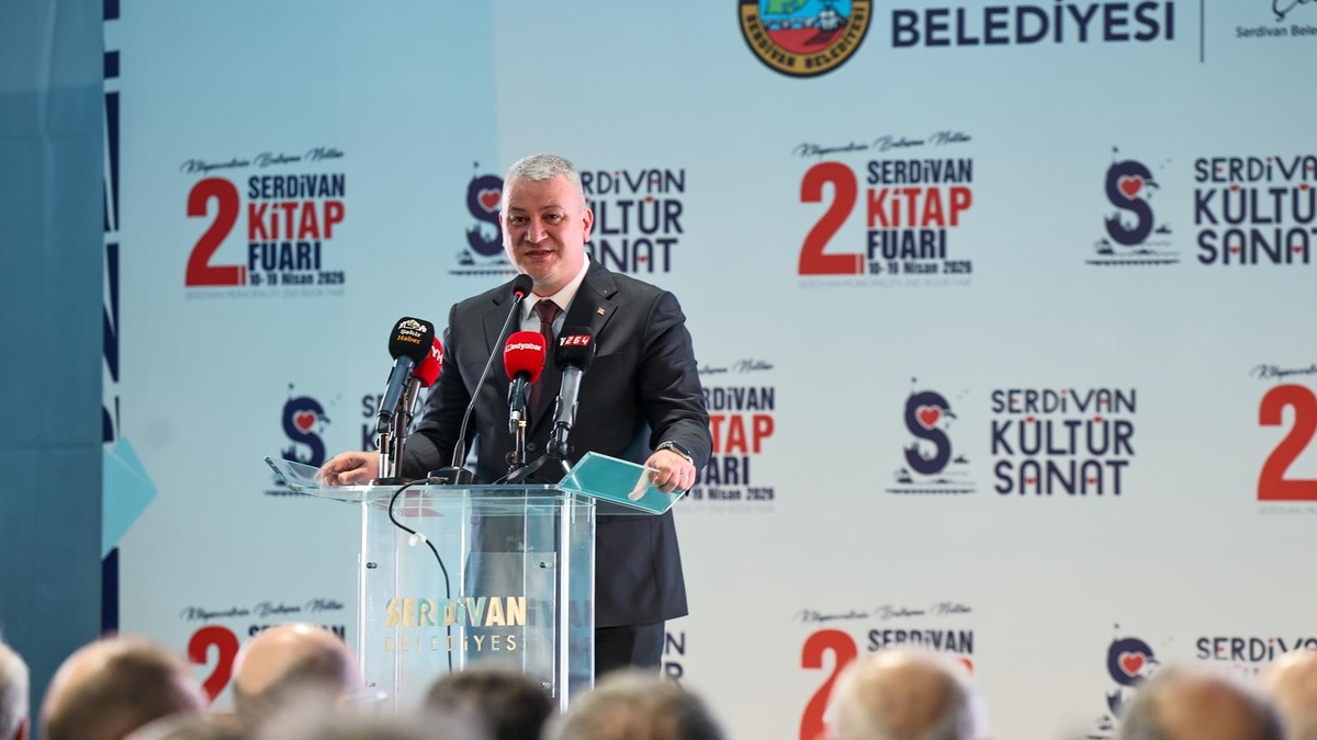 Serdivan 2. Kitap Fuarı görkemli bir törenle açıldı