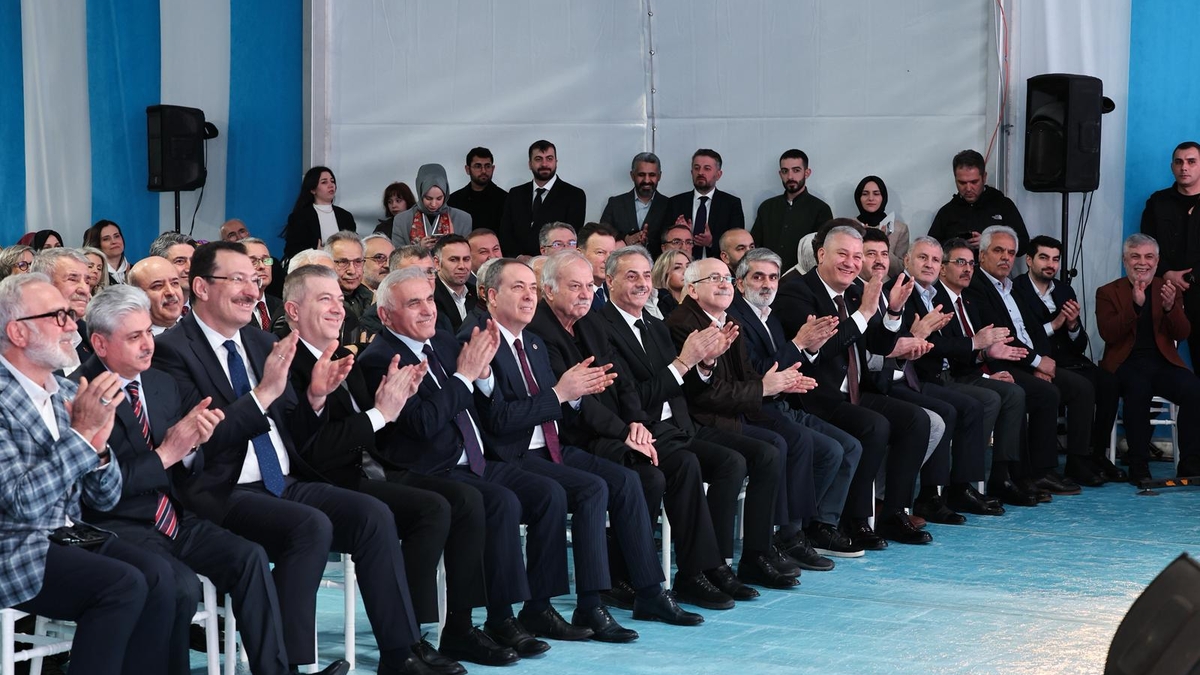 Serdivan 2. Kitap Fuarı görkemli bir törenle açıldı