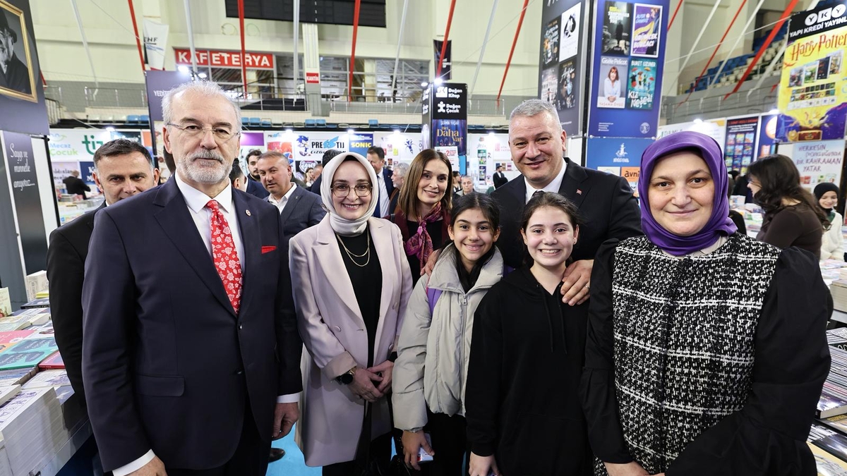 Serdivan 2. Kitap Fuarı görkemli bir törenle açıldı