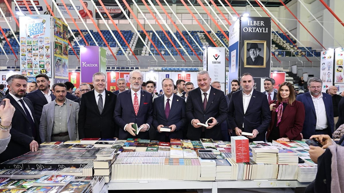Serdivan 2. Kitap Fuarı görkemli bir törenle açıldı