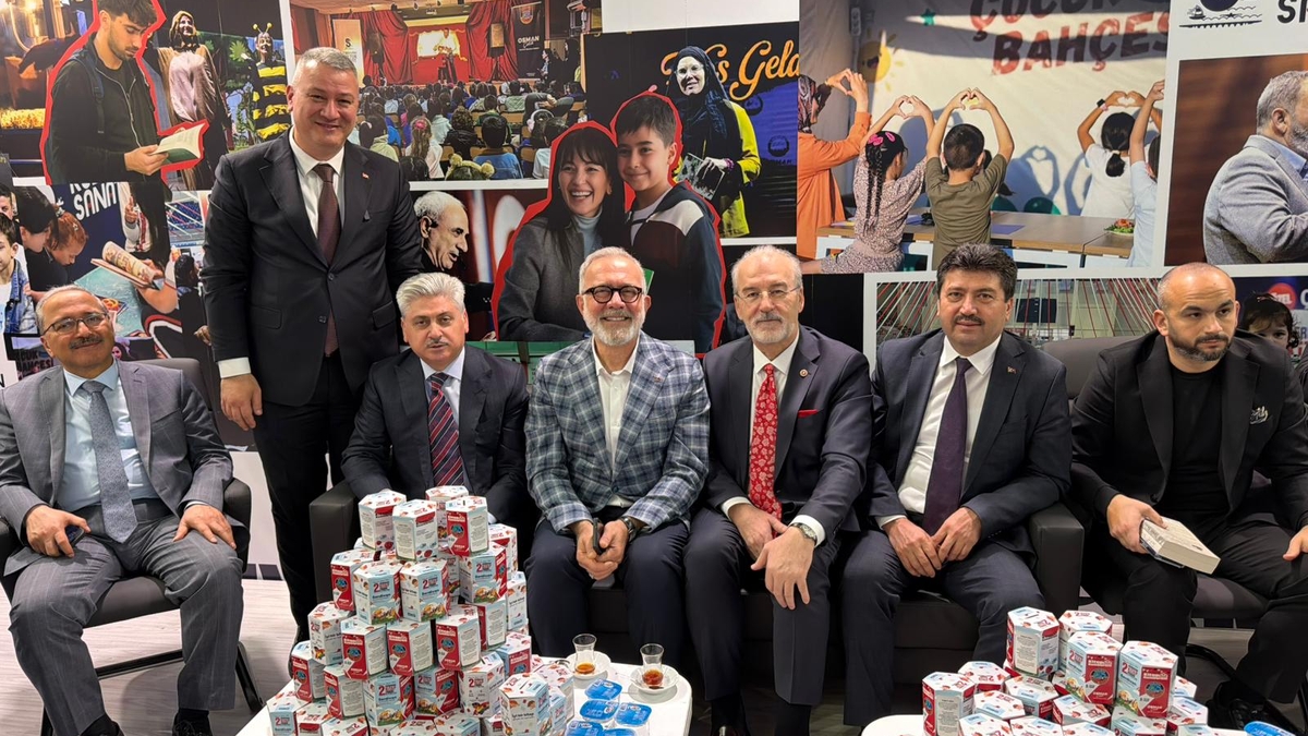 Serdivan 2. Kitap Fuarı görkemli bir törenle açıldı