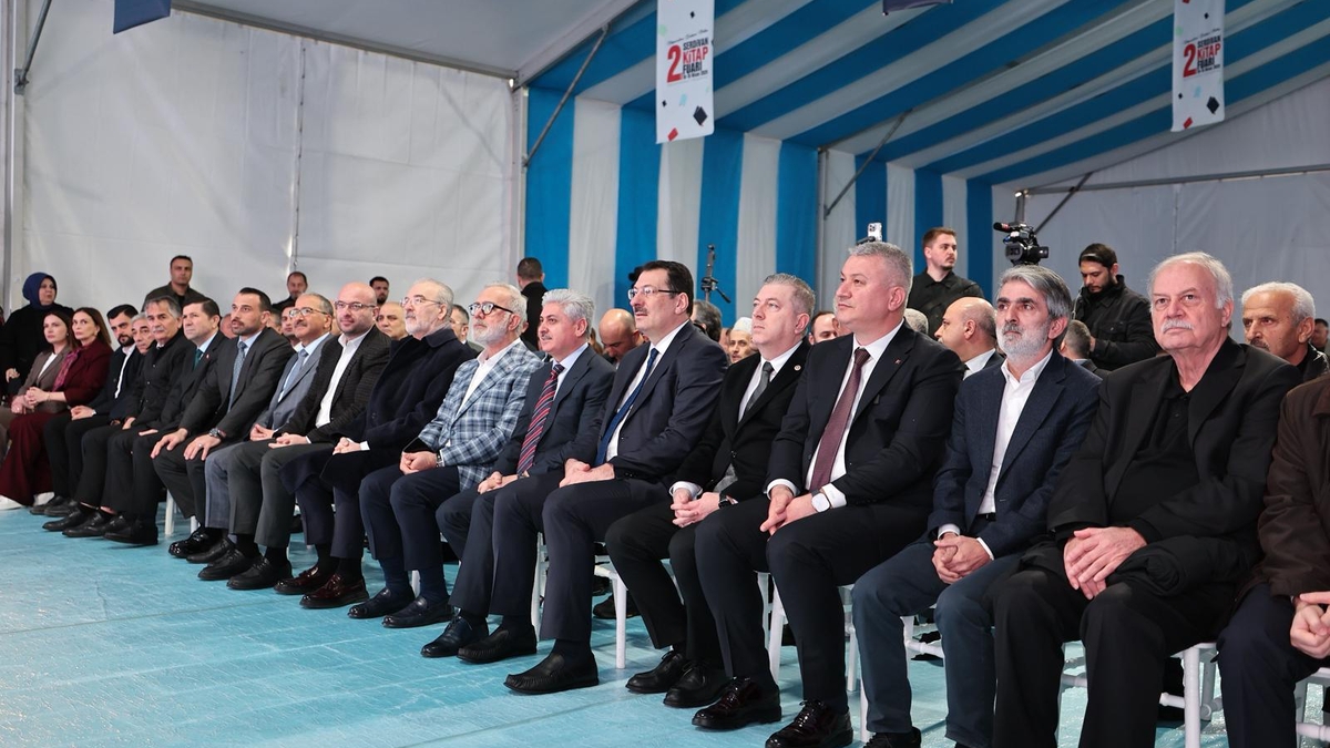 Serdivan 2. Kitap Fuarı görkemli bir törenle açıldı