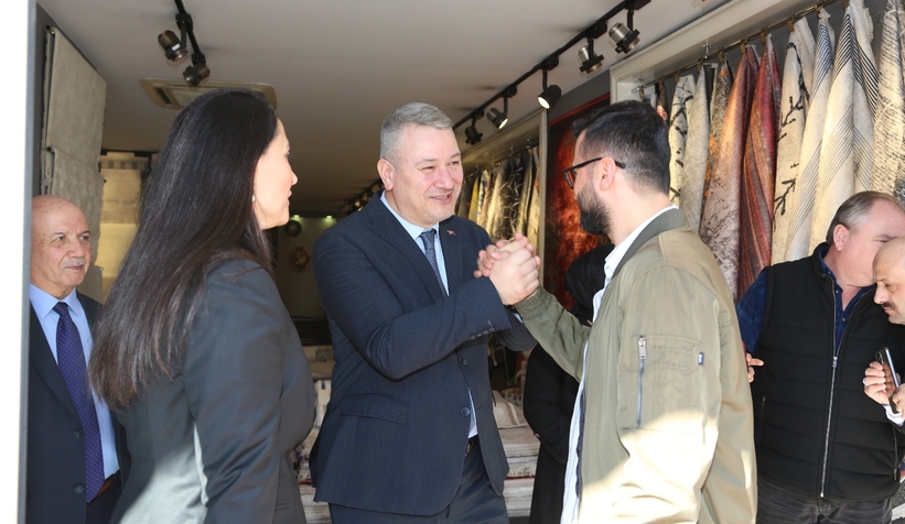 serdivan-belediye-baskan-adayi-osman-celik-ten-esnaf-ve-vatandas-ziyareticm9dadq5ut