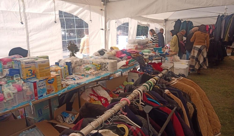 Serdivan Belediyesi, depremzedeler için hayır çarşısı kurdu