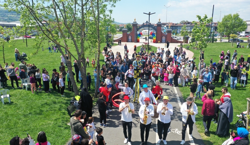 Serdivan Çocuk Şenliğine yoğun ilgi