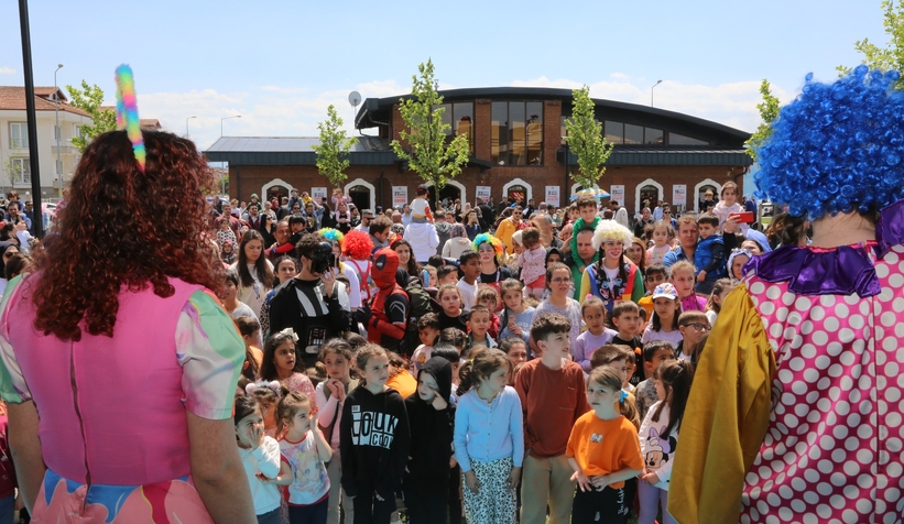 Serdivan Çocuk Şenliğine yoğun ilgi