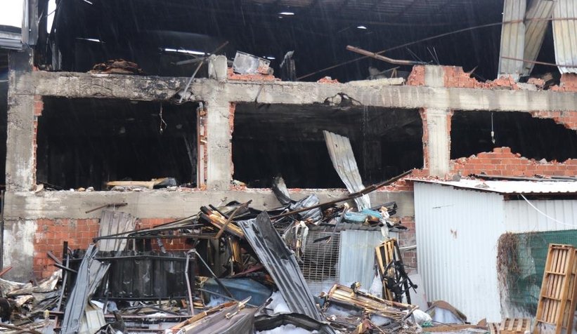 Serdivan'da 4 iş yerini küle çeviren yangının boyutu ortaya çıktı