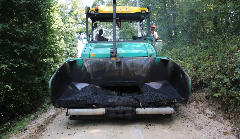 Serdivan'da asfalt sezonu tam gaz 