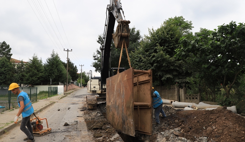 Serdivan'da dev altyapı çalışması tüm hızıyla devam ediyor