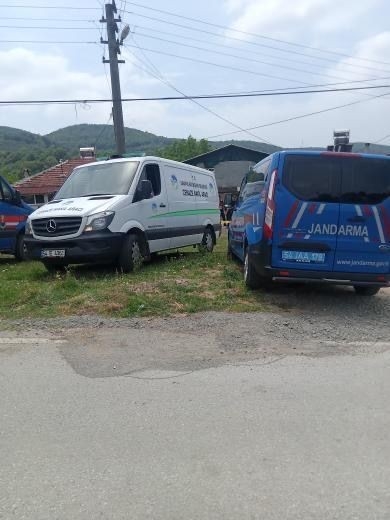 Serdivan'da anne dehşeti; Oğlunu vurup intihar etti