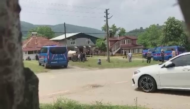 Serdivan'da anne dehşeti; Oğlunu vurup intihar etti