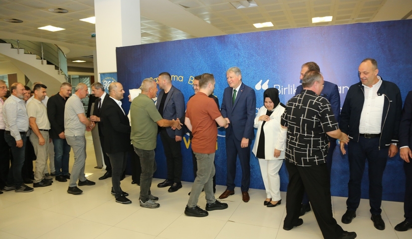 Serdivan'da geleneksel bayramlaşma programı