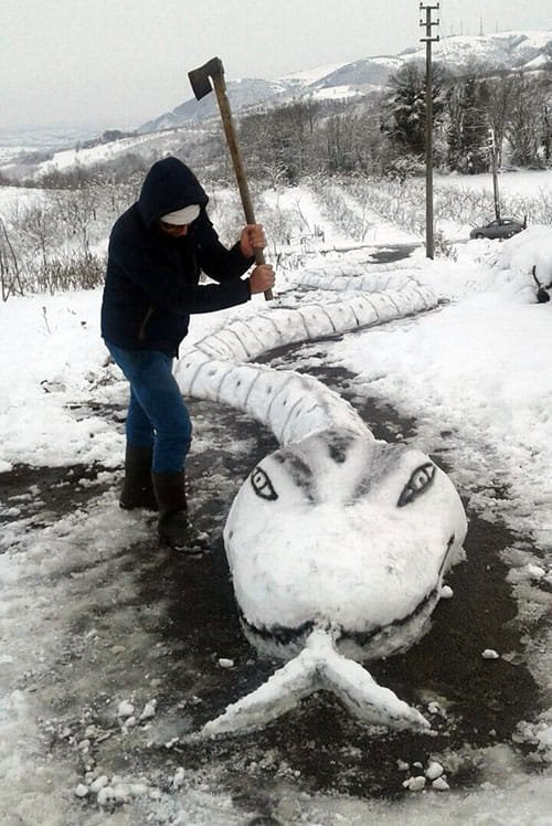 Serdivan'da kardan yılan beğeni topladı