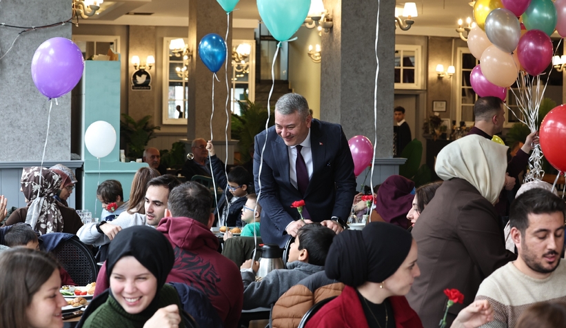 serdivan-da-paylasmaya-iyilige-sevgiye-engel-yokdlq3sndhrv