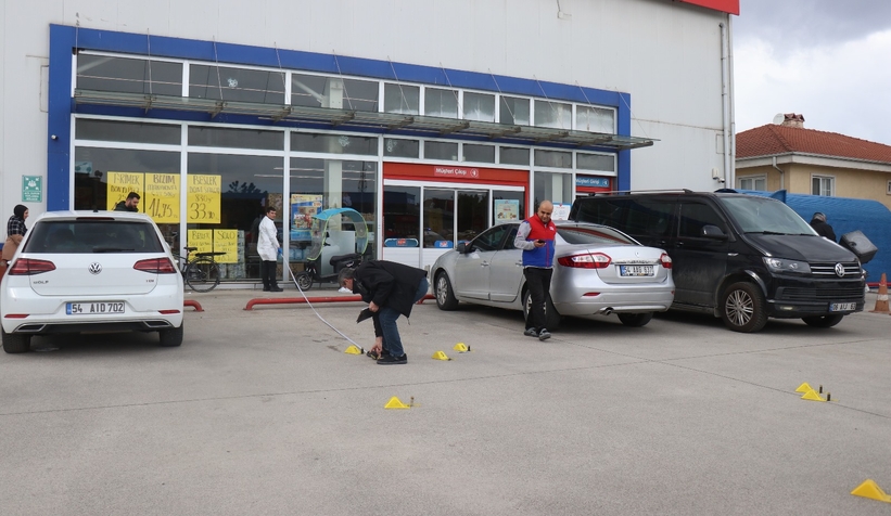 serdivan-da-pes-pese-silahli-saldirilar-1-oluzwtctjnjtg