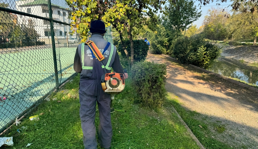 Serdivan'da yeşil alanlar düzenleniyor