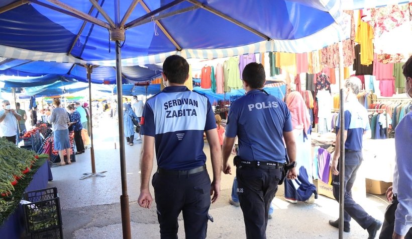 Serdivan'da zabıta ceza yağdırdı