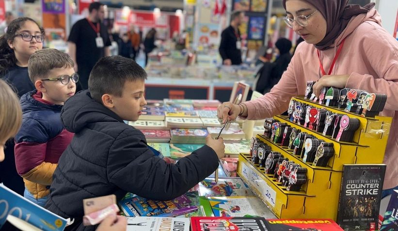 serdivan-kitap-fuarina-kitapseverlerden-buyuk-ilgivgd2qzvroe