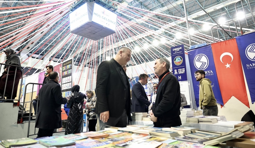 serdivan-kitap-fuarina-kitapseverlerden-buyuk-ilgivgd2qzvroe