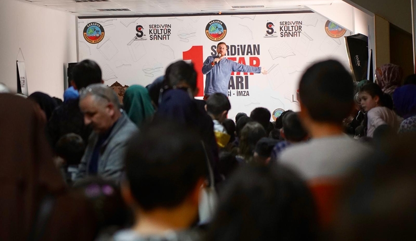 serdivan-kitap-fuarina-yogun-ilgivkdid1baly
