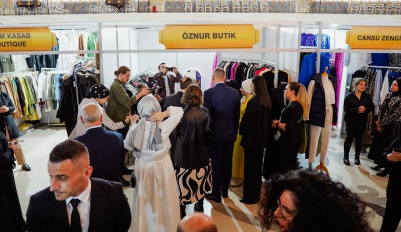 serdivan-moda-festivaline-ev-sahipligi-yapiyorstjuzjmzcy