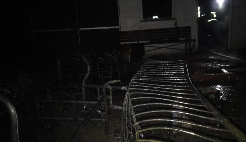 Serdivanda caminin çay ocağı alev alev yandı