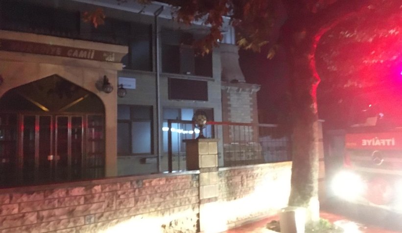 Serdivanda caminin çay ocağı alev alev yandı